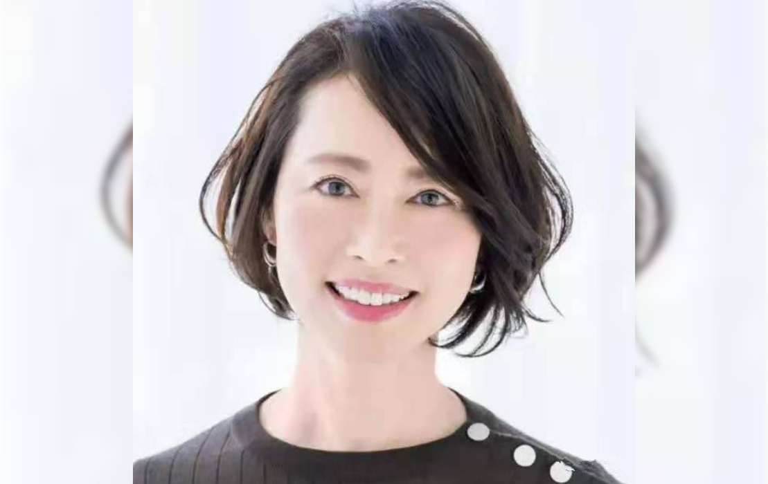 黑巧克力色头发图片(50岁女人染什么色好看) - 赤虎壹号