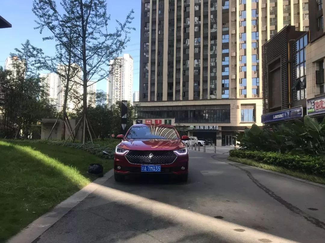 试驾丨新宝骏RC-6不仅有颜值，内部黑科技更亮眼