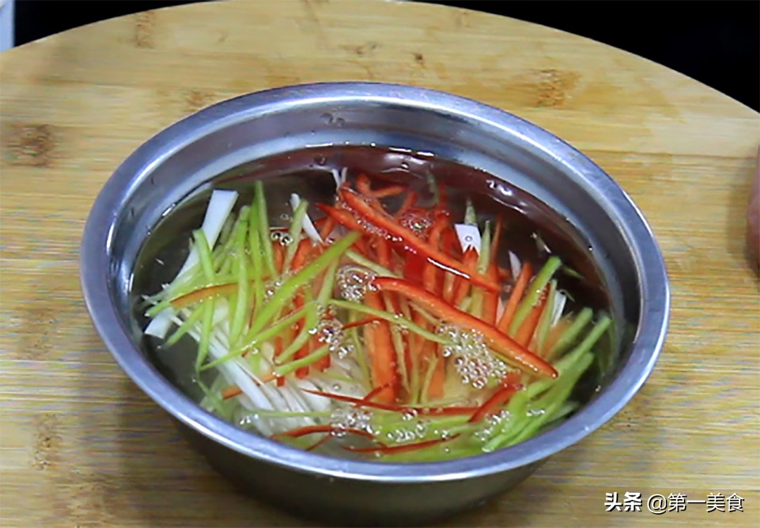 减肥不用吃得太单调，6道家常菜，热量低又健康，别再吃水煮了