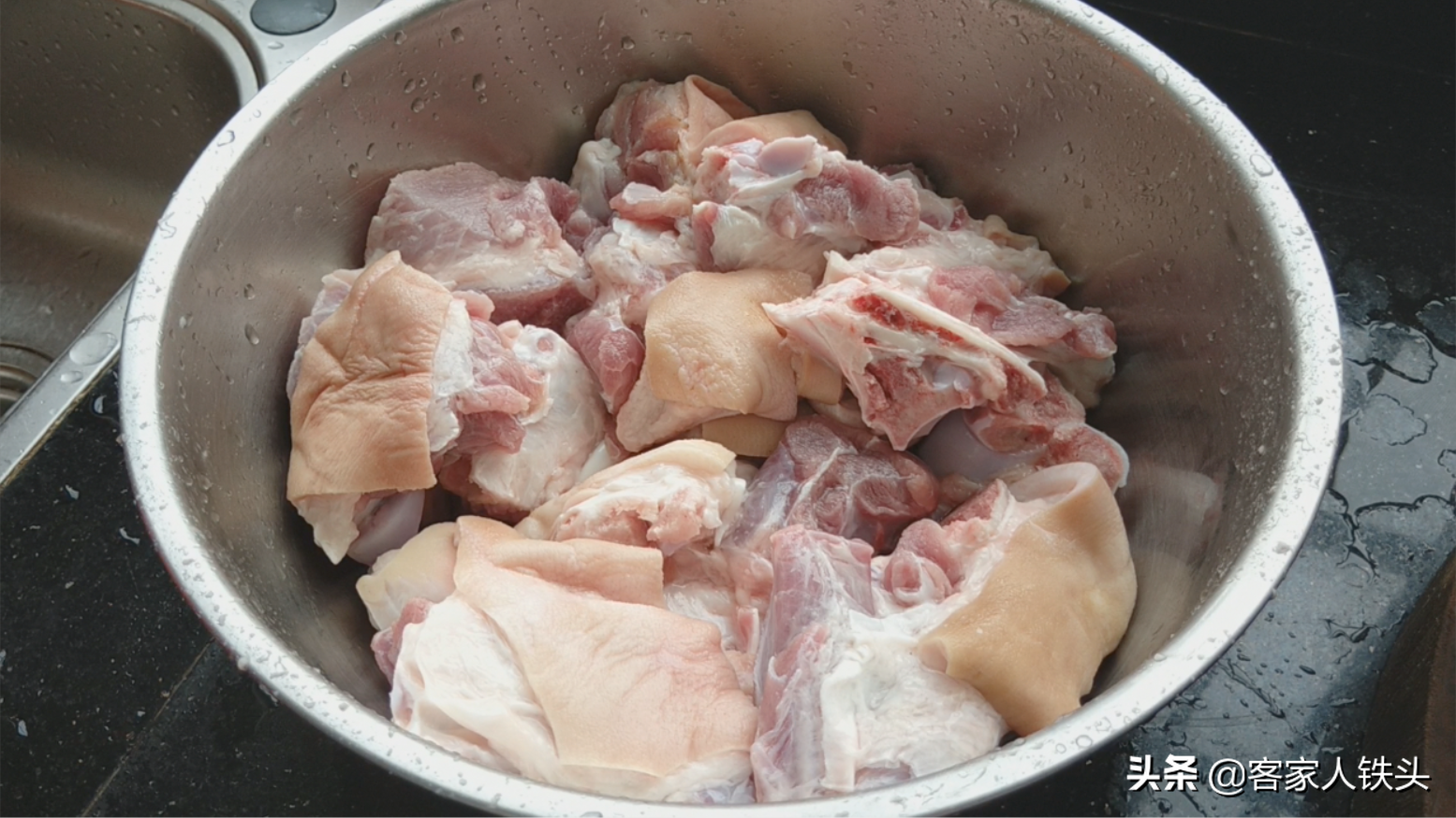 猪脚这样做才真叫香，不放一滴水，软糯口感好，出锅汁都吃不剩