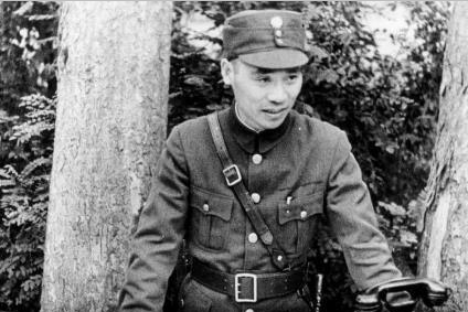 1948淮海战役诡异事件，8万国军士兵离奇失踪，老蒋得知十分生气