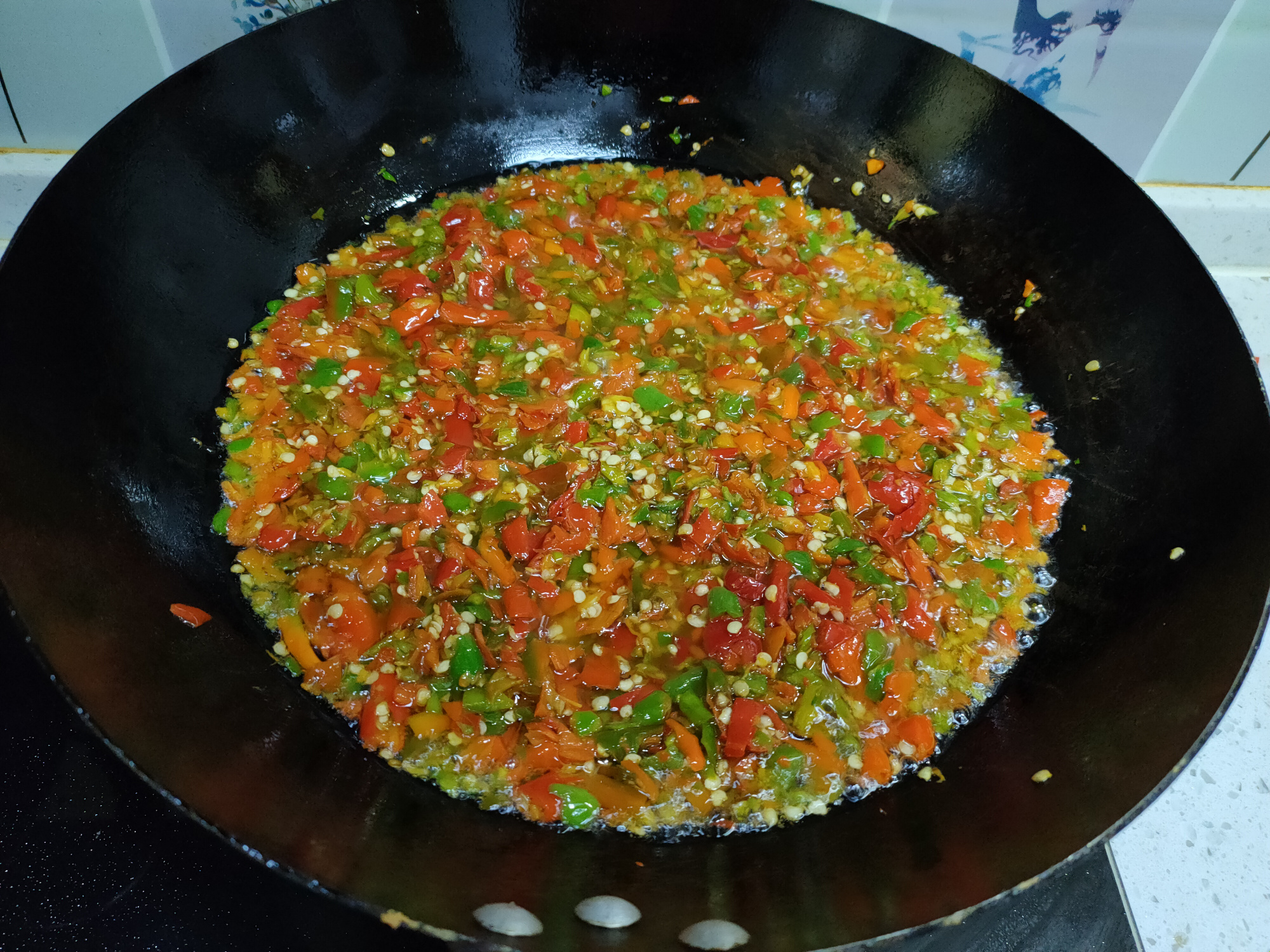 辣椒酱如何长期保存不变质？老厨师：做到3点，放一年都不坏