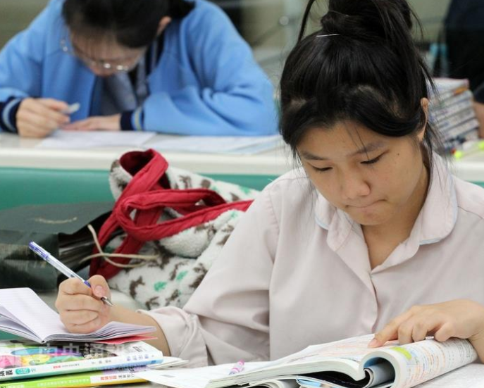 毕业后才发现，文科生最“吃香”的三类专业，听听过来人怎么说