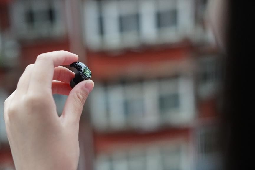 第一次见如此精致的蓝牙耳机，颜值质感都在线，魔浪S上手