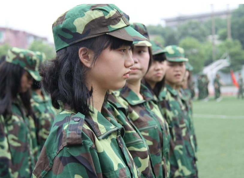 985高校“闹剧”不断，学生“善举”遭遇抬杠，奇葩理由令人无奈