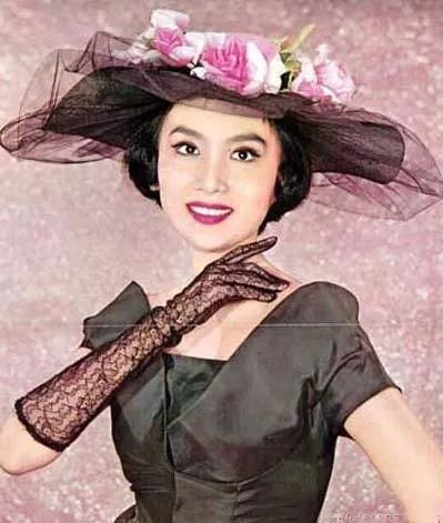 民国十大美女，你知道几位？第一名是金庸爱而不得的白月光