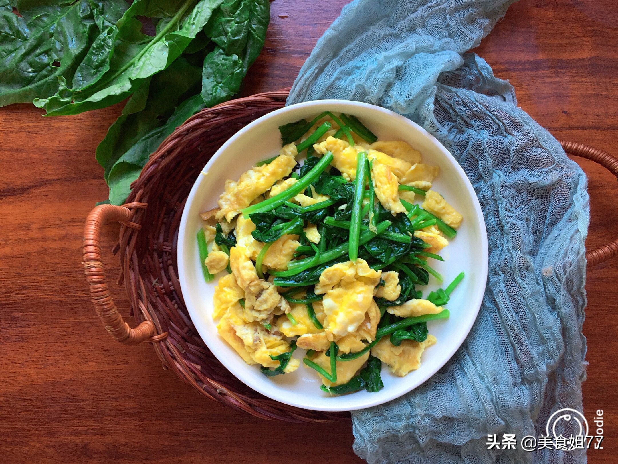 菠菜炒鸡蛋，想要好吃不涩嘴，最关键步骤不能省，这个方法确实赞