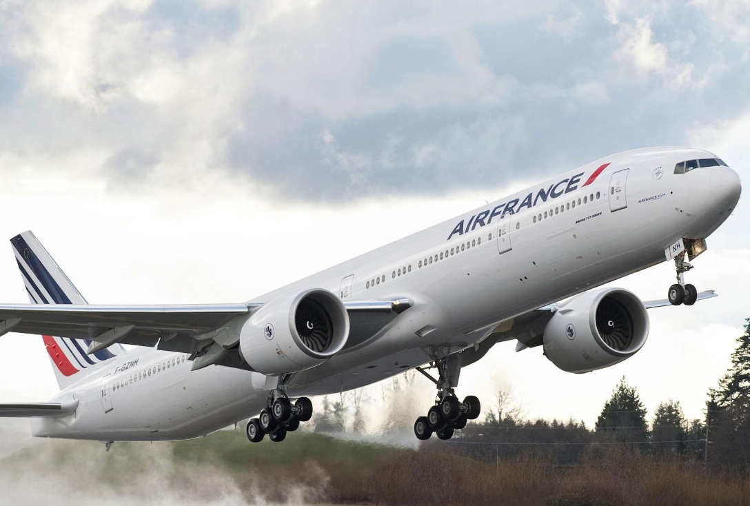 机身成三截，108人遇难，1992年南京机场7.31坠机案始末