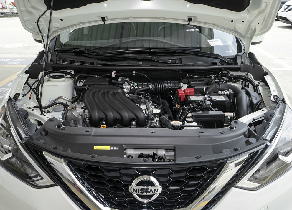 7个月卖出293230辆，百公里油耗4.9L，带你看日产轩逸
