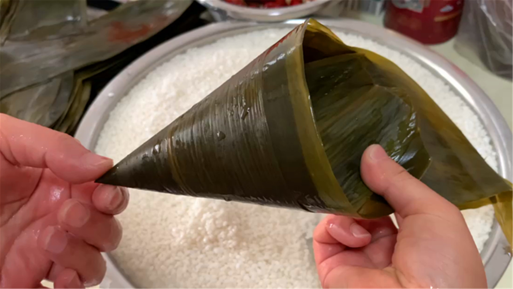 三角粽怎么包,三角粽怎么包慢動作