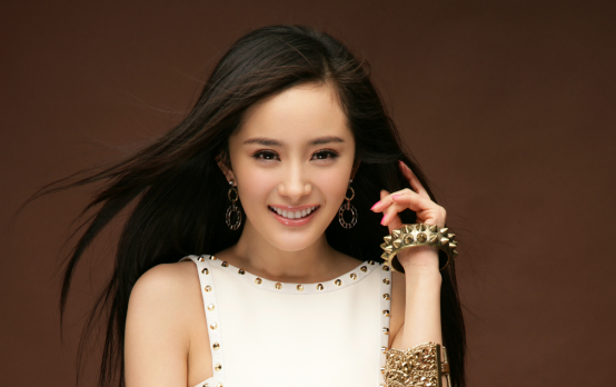 杨幂称家里3人考清华1人哈佛，自己高考全国第一，被大伯骂笨蛋