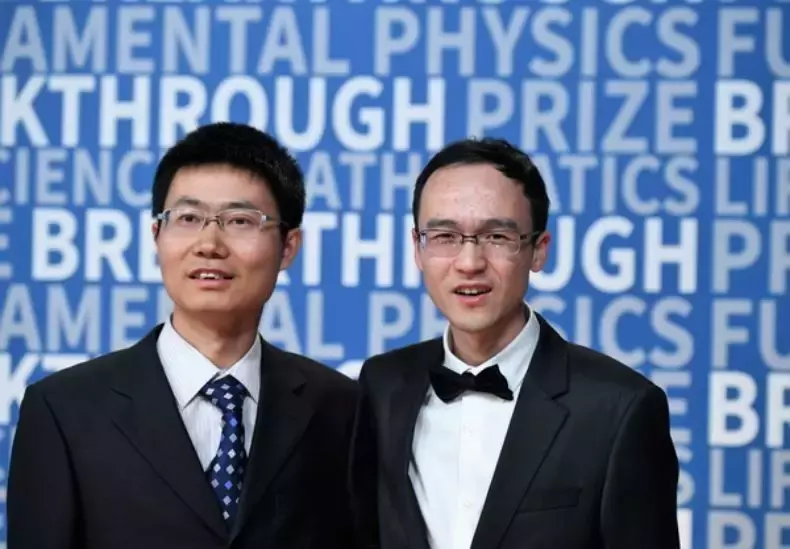 从四川县城学霸到麻省理工教授 | 专访“数论大神”张伟