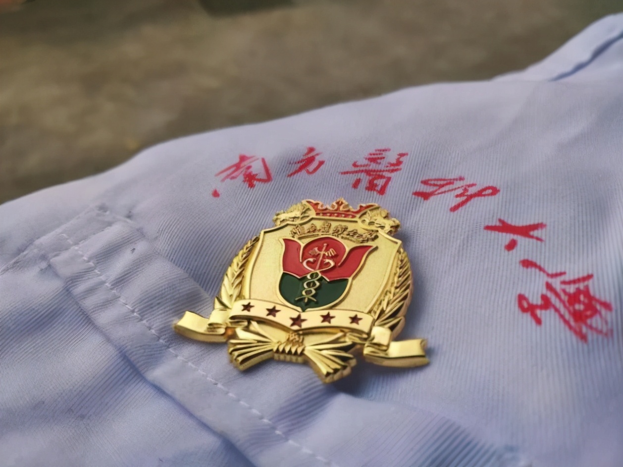 43岁立志学医，她高分考入南方医科大学名老中医传承班，5年毕业实现医学梦想