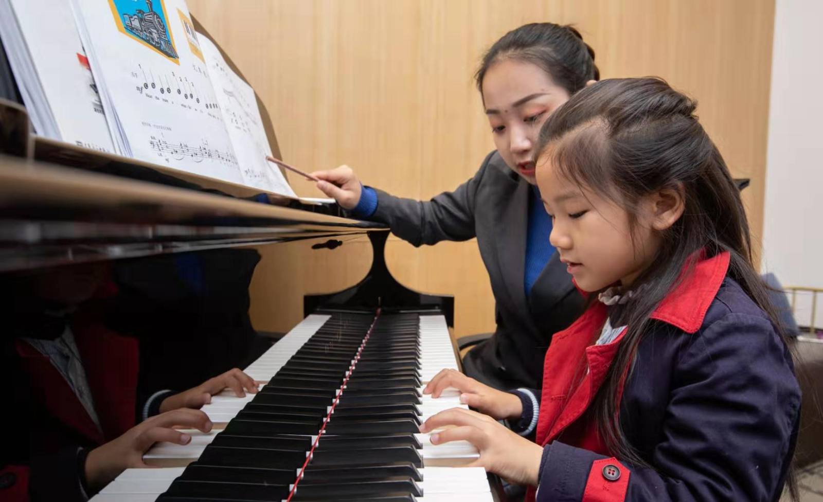 家长鸡娃，学生内卷，资本胁迫！44年下来，中国高考还公平么？