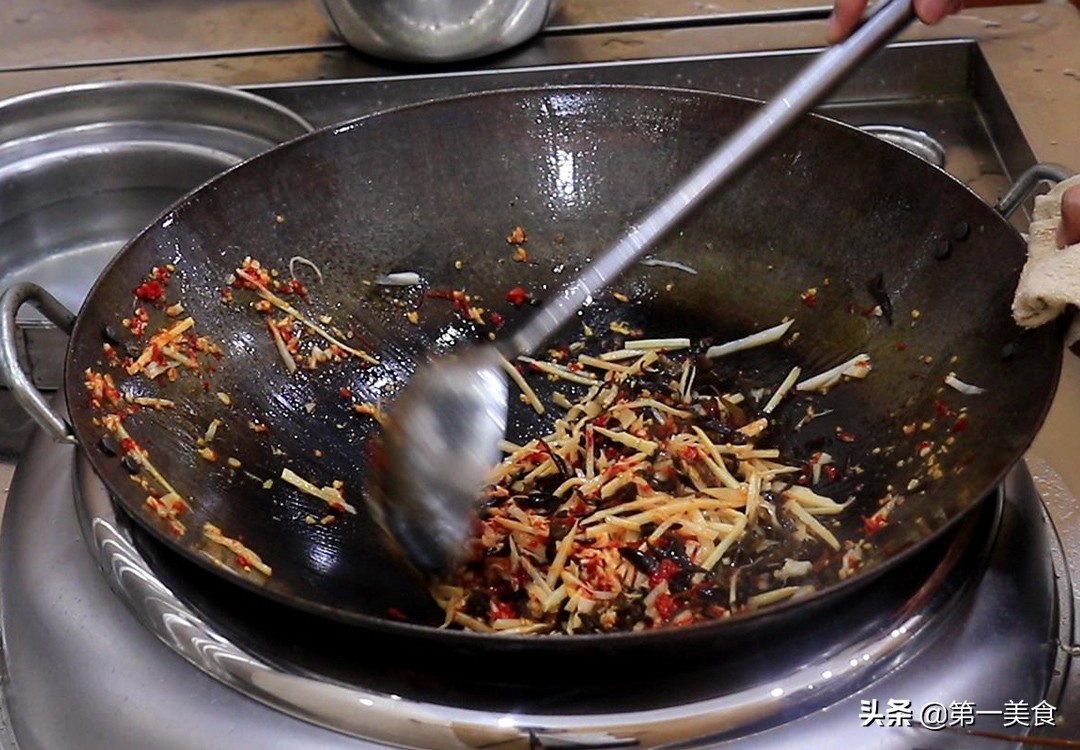 魚香肉絲怎么做好吃,魚香肉絲怎么做好吃視頻教程