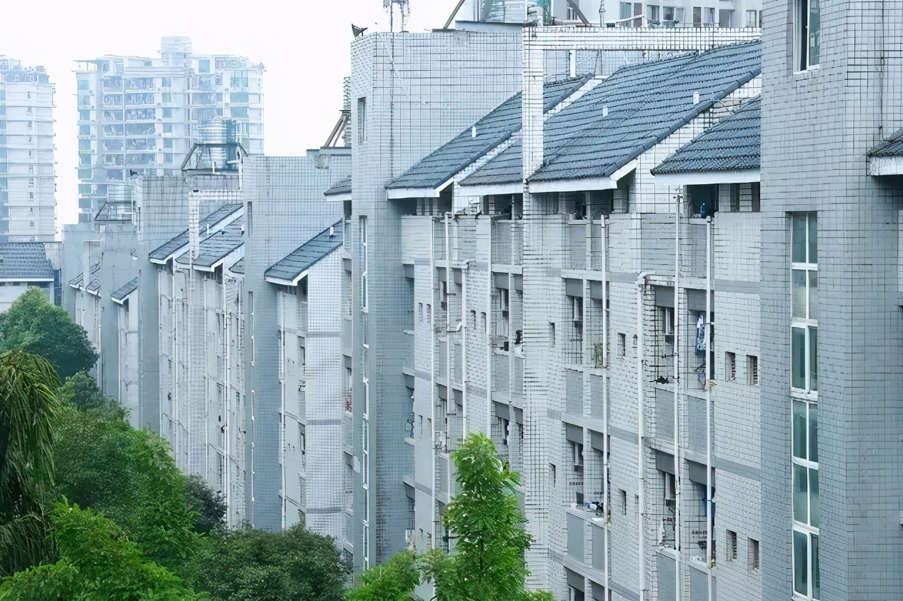 学弟学妹们，快来重庆工商大学看看你们未来四年的家吧