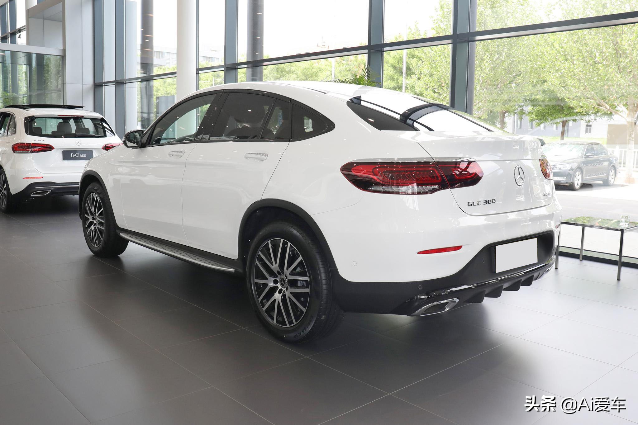 2.0T+258马力，奔驰家进口轿跑SUV,9AT自动带有四驱，奔驰GLC轿跑