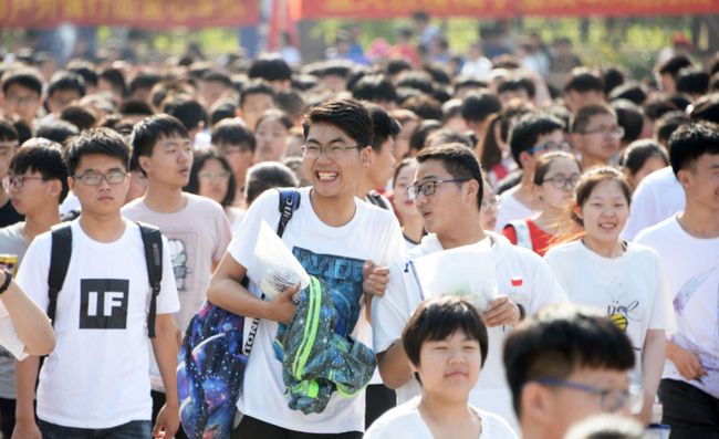 高考到底难不难？教授：每次听说高考题很难，我看了都觉着简单