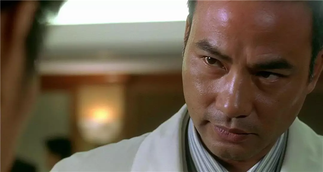 7,《龙腾四海》:小林(黎明)邓光荣在电影中和现实中都是大佬,周润发