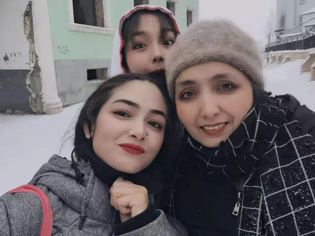 军营版“迪丽热巴”！又美又飒！网友：果然好看的都上交部队了