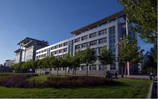 山东省中学TOP5，谁排第一存在争议，这所后起之秀令人称赞