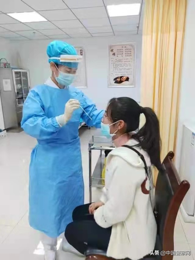 抗疫夫妻档：书写“与你并肩作战”的浪漫