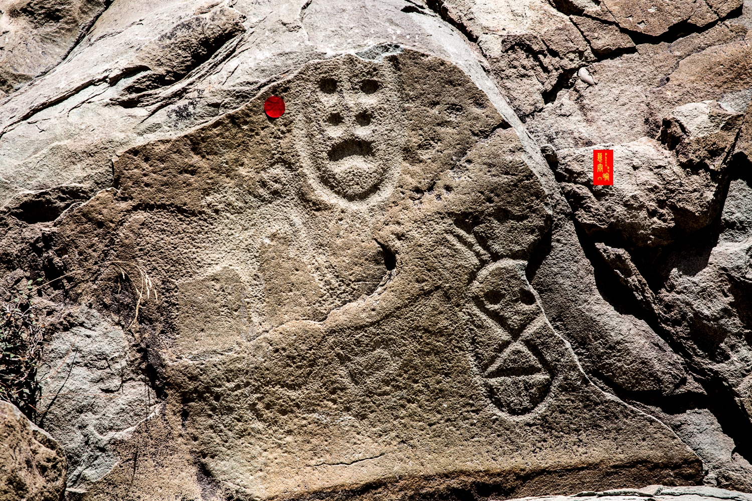 贺兰山6000幅神秘诡异的岩画，4000年前人类天书，暗藏哪些玄机？