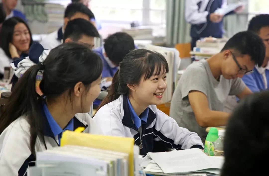 高三考生花7万上了50天补习班，成绩却倒退100分，家长怒讨说法