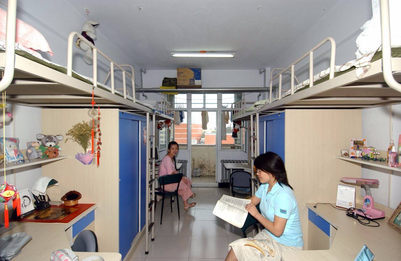 为什么大学宿舍11点就熄灯？3个原因是重点，学生表示能接受