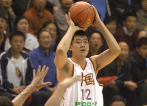 中国有哪些nba篮球队(中国篮球历史组最强12人阵容：姚明 胡卫东带队，能进世界前3吗？)