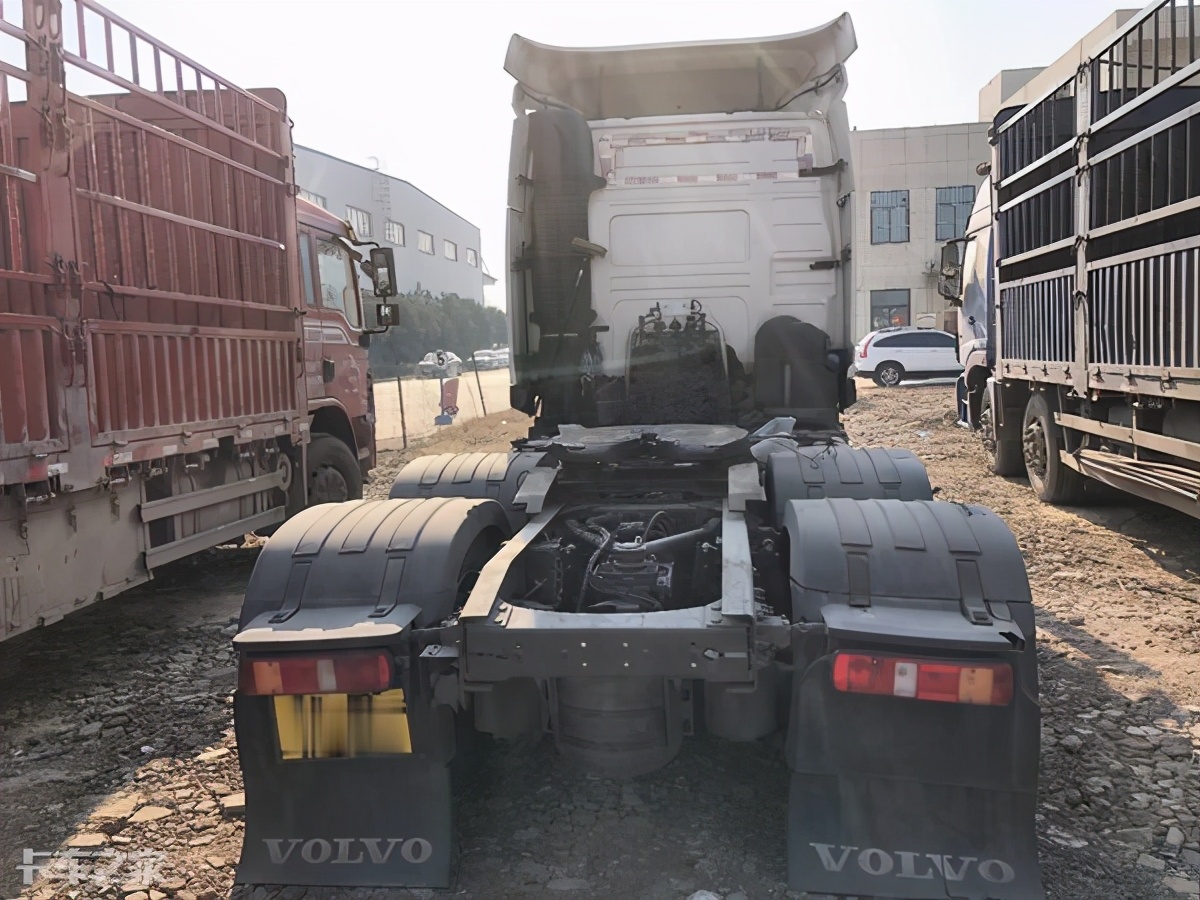 服役6年的沃尔沃FM牵引车，八成新却无人问津，令人唏嘘不已