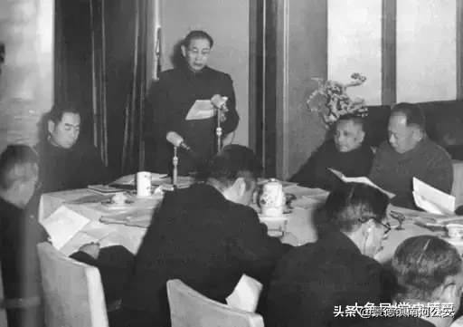 开国中将，曾两度出任毛泽东的特使，为西藏和平解放作出特殊贡献