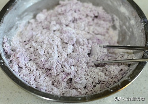 紫薯玫瑰花馒头（手把手教你做出宝宝都爱吃的玫瑰花馒头）