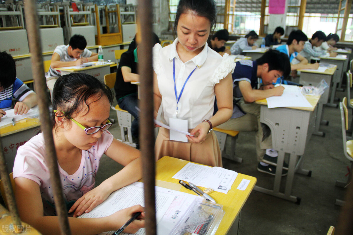 高中不允许复读已成定局？落榜生该何去何从，看看官方如何回应