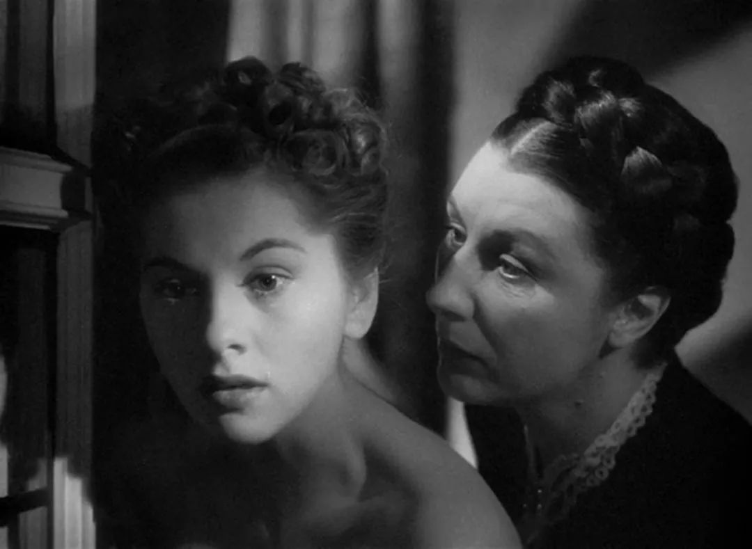 八十年一梦-《蝴蝶梦》(2020)影评