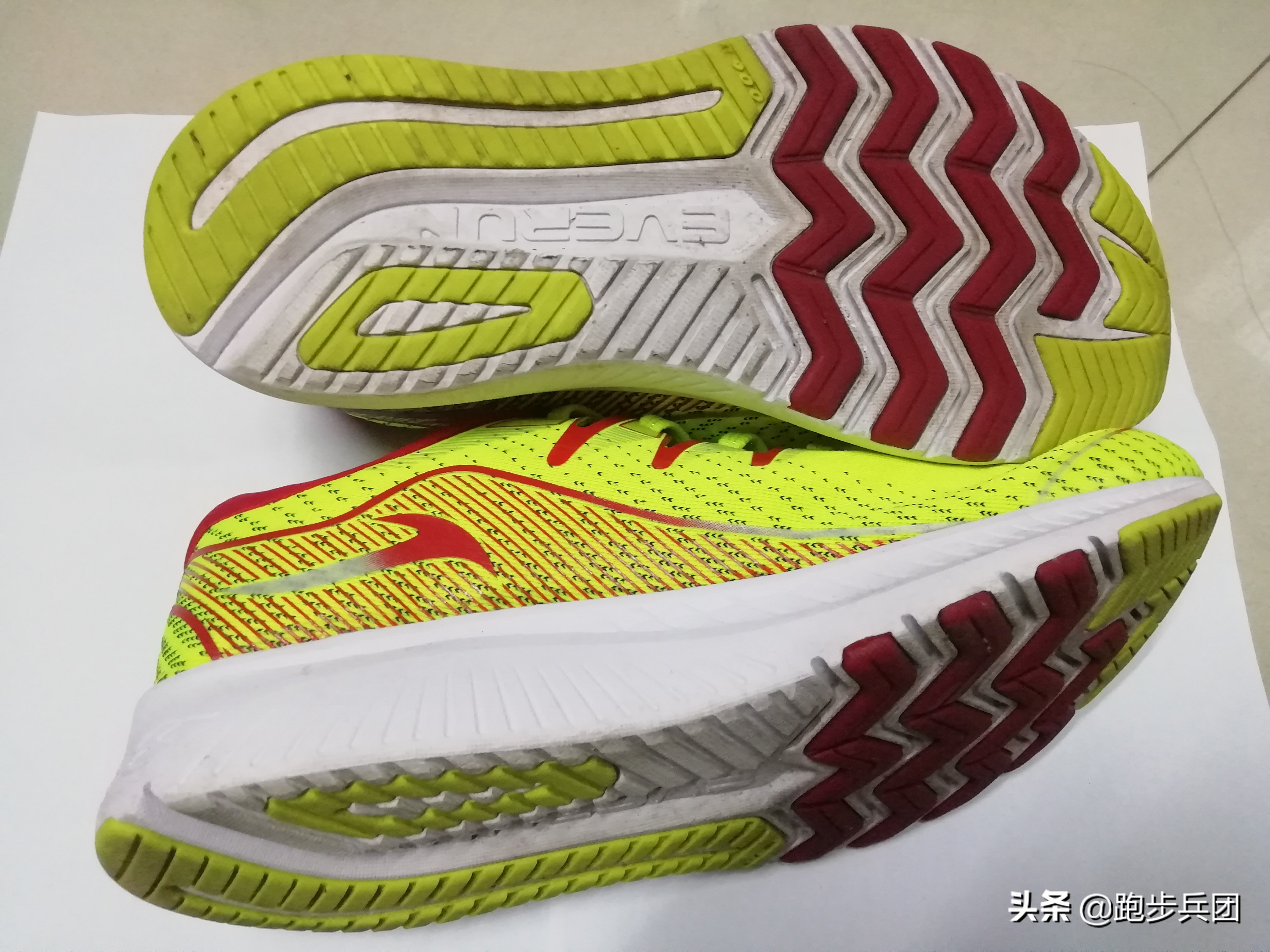 看看一个理工男是如何写跑鞋的实测报告