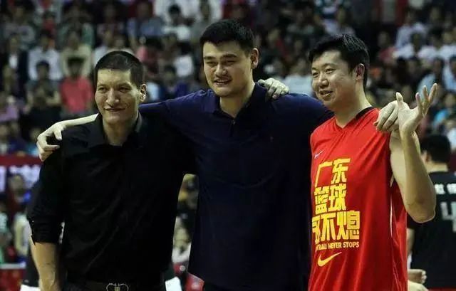 为什么nba不拉人起来(NBA冷知识9则：张伯伦和2万个女人的传说，禁止啦啦队谈恋爱)