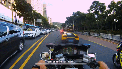 粤B兰博基尼飓风跑来珠海炸街，频发抖音被举报！交警全市布控！