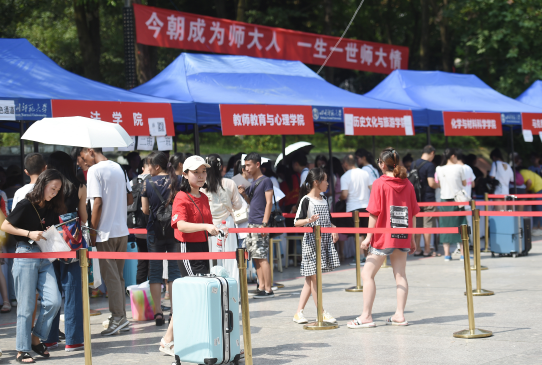 大学生间的“私下交易”，看似方便了自己，但“后续危害”可不小