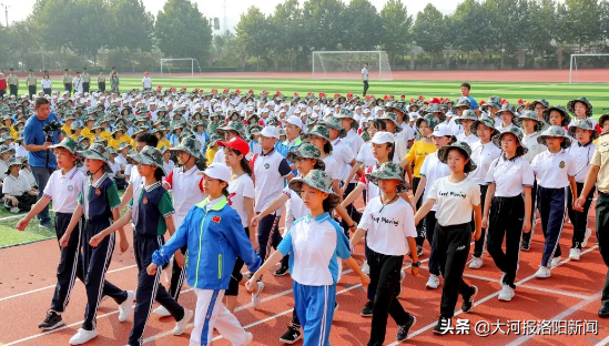 洛阳二外2019年新生国防教育暨入校课程闭营仪式圆满收官