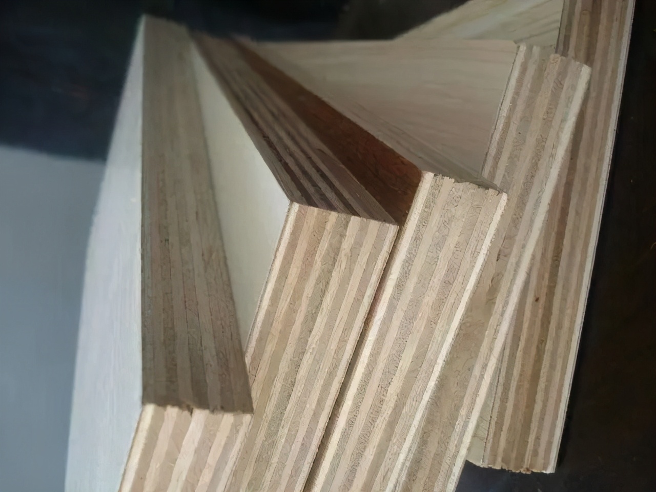 大品牌定制为啥都用颗粒板？是商家套路，还是颗粒板真有那么好？