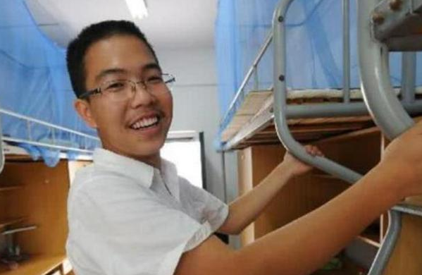 江苏高考作文，只有755个字却获得“满分”，他是怎么做到的？