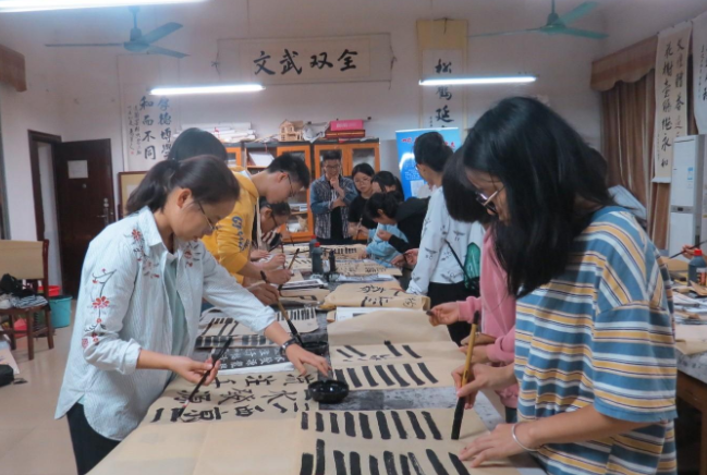 高考语文146分，通篇印刷体的“神仙卷面”，让老师不忍扣分