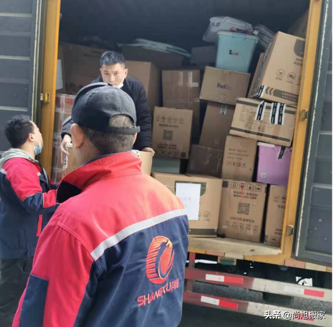 上海高端搬家公司是怎样的，出于这好奇心，小编带你体验一下