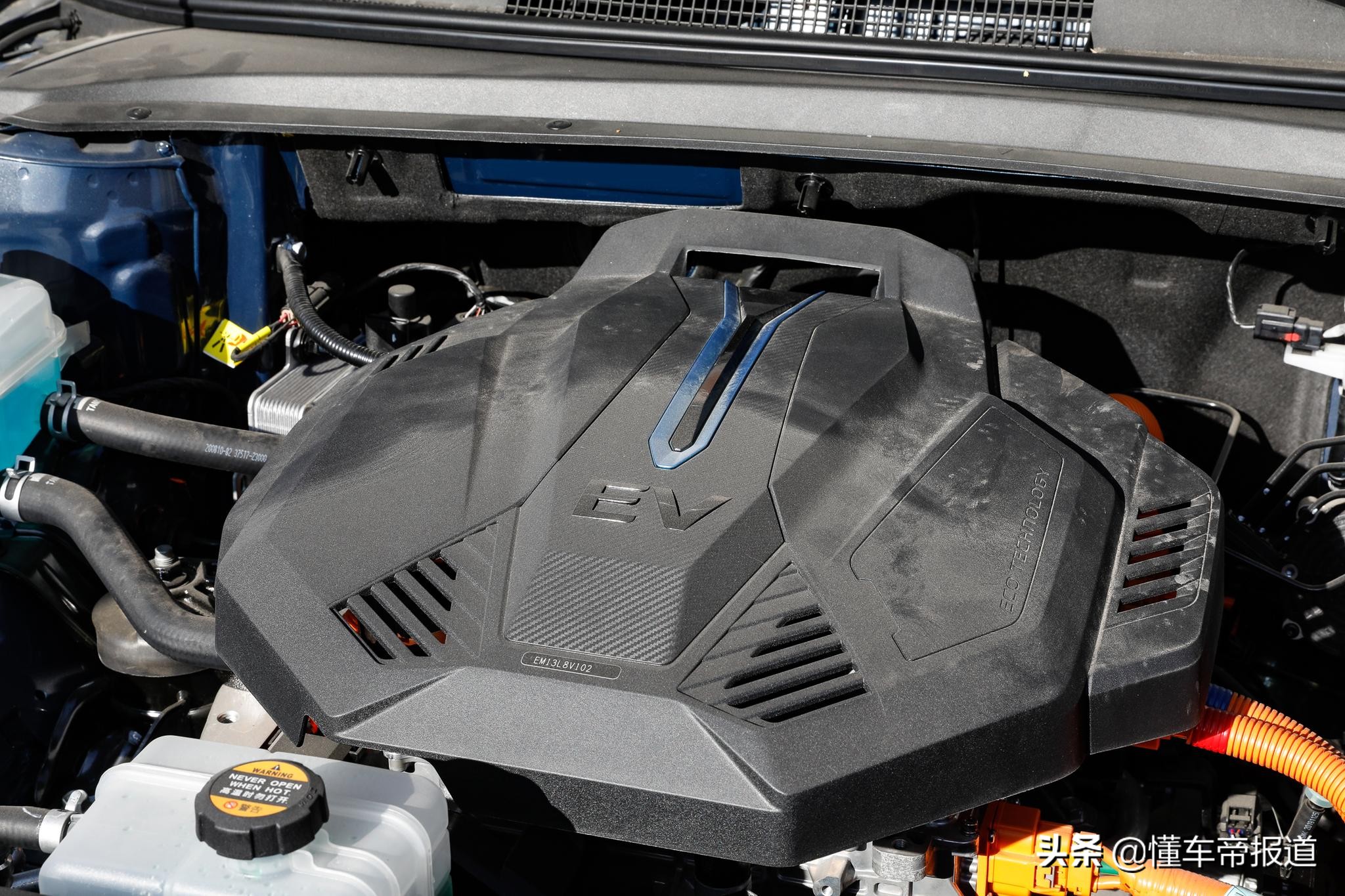 新车｜与MODEL 3同级，续航520公里，实拍现代名图EV