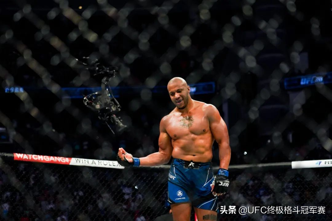 提前到来的“答案”| UFC265后记