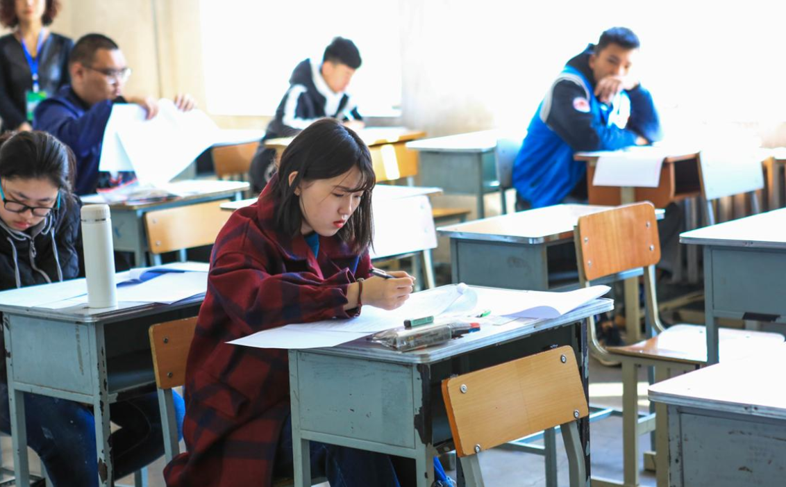 毕业以后才知道，同为专科走单招和高考进大专，差距不止一星半点