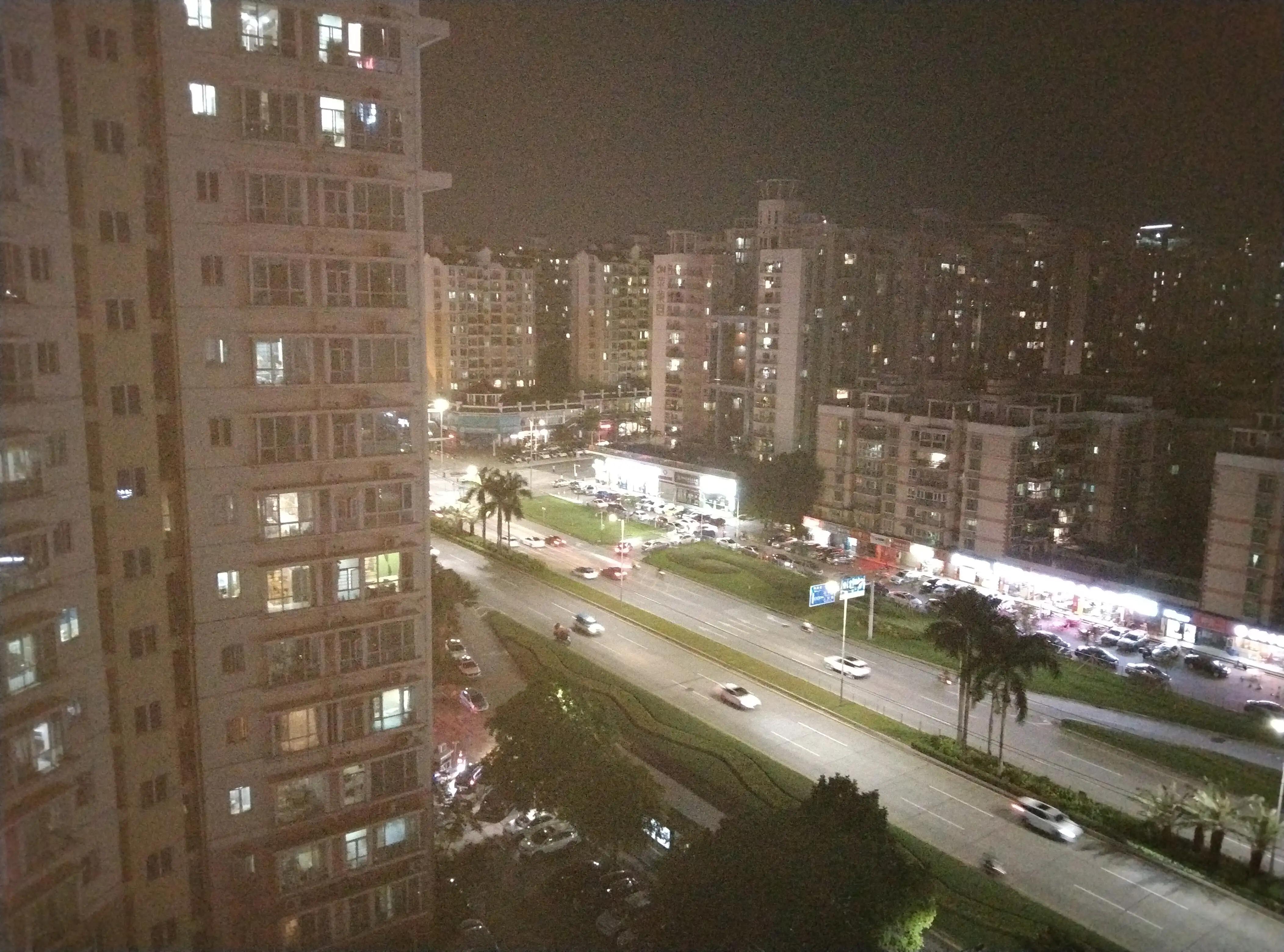 今夜，月儿未到正圆时