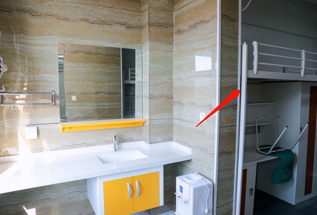 大学新生选宿舍，“三床两位”要避开，真不是矫情，会影响休息