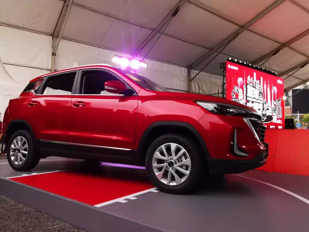 最强A0级SUV智达X3登陆羊城，4.99万起